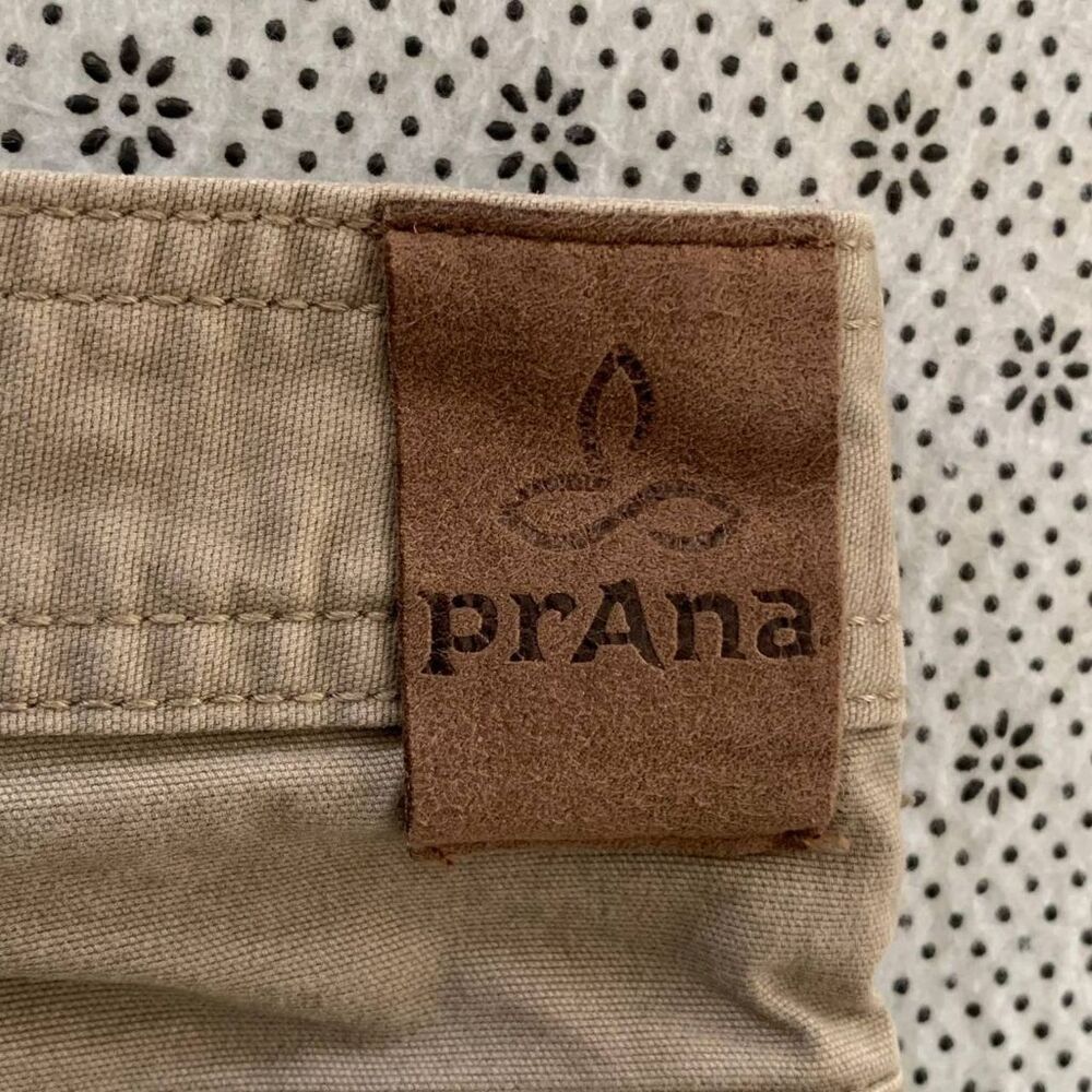 prAna Men's Khaki Cargo Shorts 36W x 11L Tan Cotton Outdoor Hiking 36WX11L - Picture 6 of 9